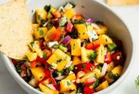 Ferah ve Pratik Mango Salsa