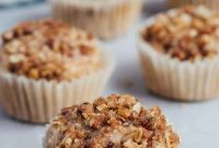 Comforting Vegan Apple Crumb Muffins