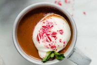 Velvety Vegan Peppermint Hot Cocoa