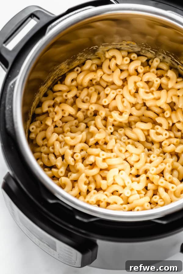 Quick Creamy Instant Pot Mac and Cheese 8 mac and cheese in an instant pot