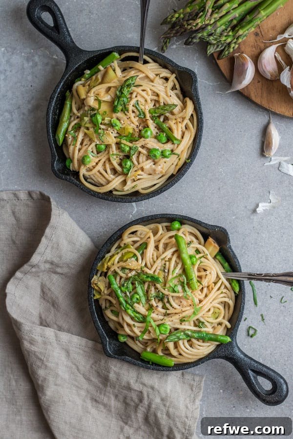 Creamy Spring Spaghetti with Asparagus, Leeks, and Peas 2 creamy spaghetti with leeks, peas, and asparagus
