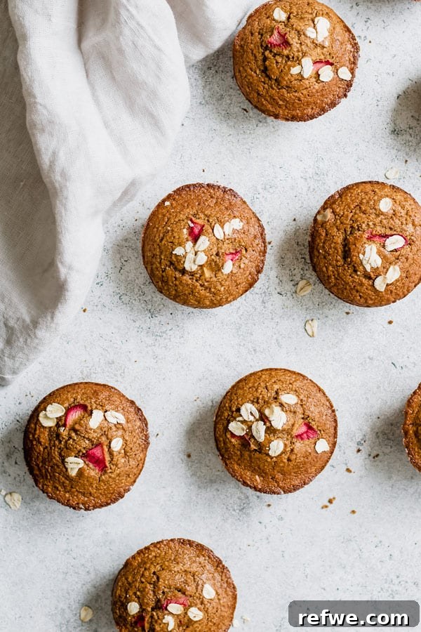 rhubarb oat bran muffins