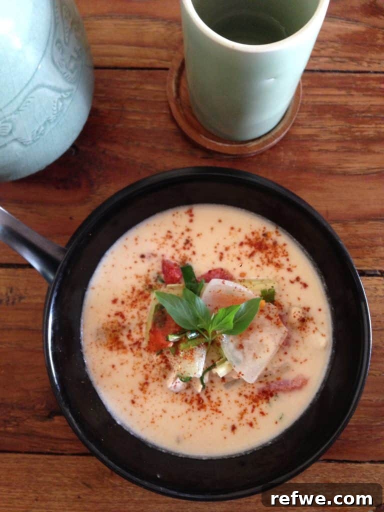 6 Thai Dishes You Can't Miss for Fresh, Light Flavors 3 tom yum soup