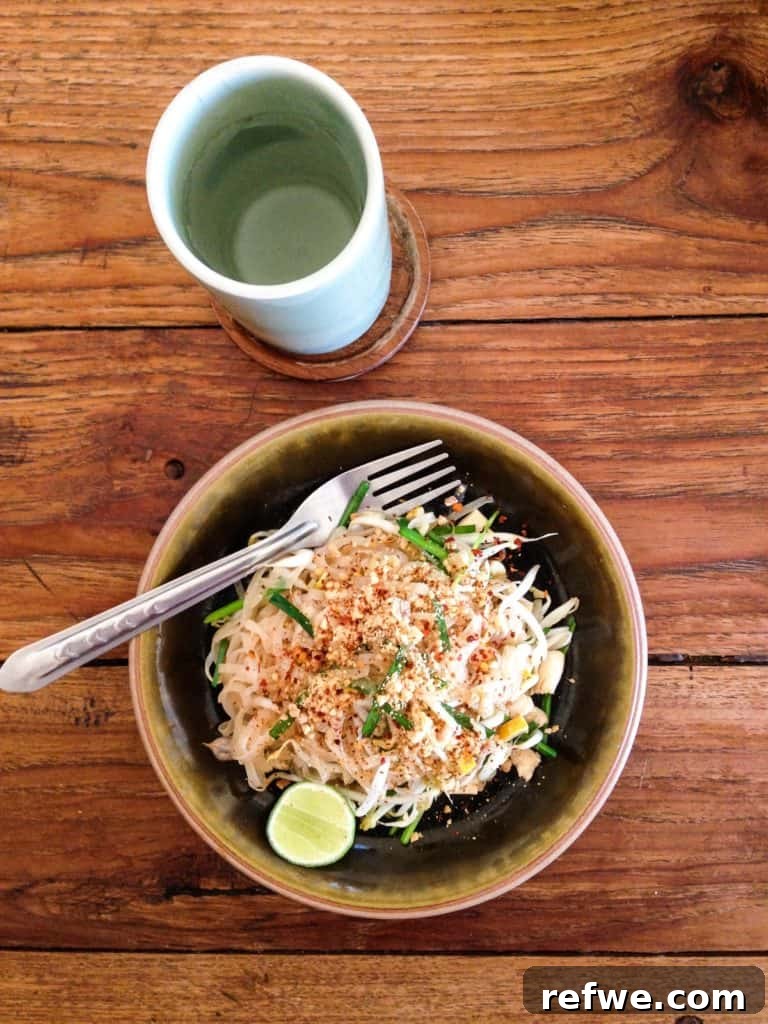 6 Thai Dishes You Can't Miss for Fresh, Light Flavors 4 pad thai
