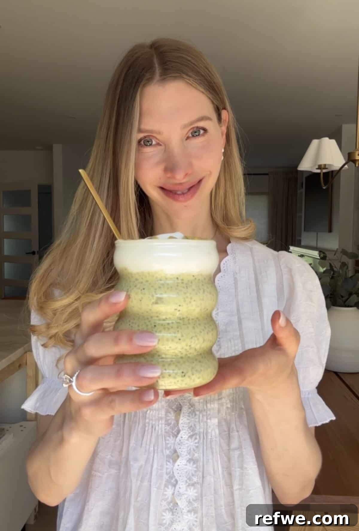 Creamy Passionfruit Chia Pudding Recipe for Breakfast & Dessert 3 img 32323 2
